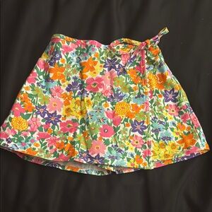 NWOT size 6 Lilly pulitzer Floral Wrap Skirt - with shorts underneath